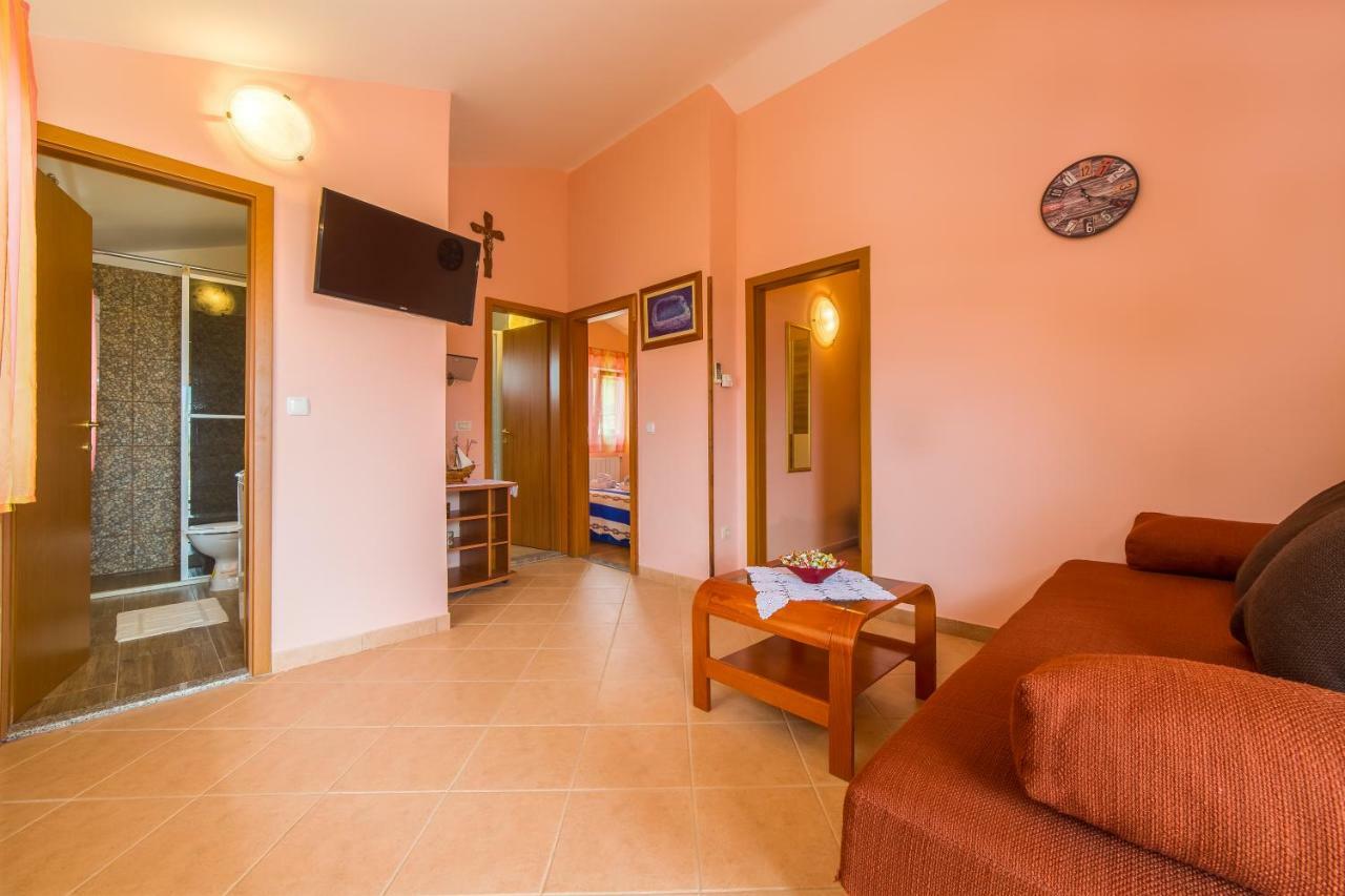 Holiday Home Ana Labin  Esterno foto